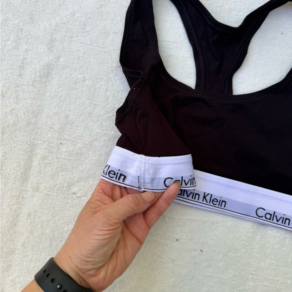 Calvin Klein Black and White Logo Branded Sports Bra Bralette size medium - Picture 8 of 10